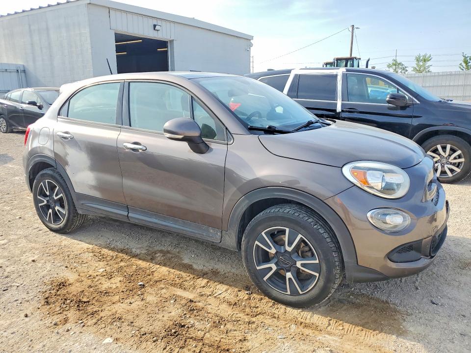 صورة رقم 4 من المزاد - 2017 FIAT 500X مع VIN ZFBCFYAB7HP545208