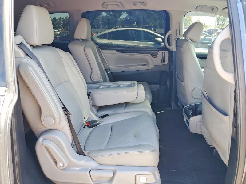 Photo 11 from auction – 2018 HONDA ODYSSEY with VIN 5FNRL6H95JB071931