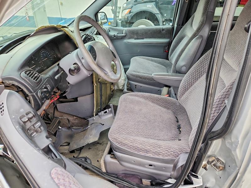 Photo 7 from auction – 2000 DODGE GRAND CARAVAN with VIN 1B4GP44R2YB638287