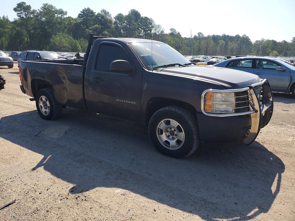Photo 4 from auction – 2011 CHEVROLET SILVERADO with VIN 1GCNKPE06BZ130400