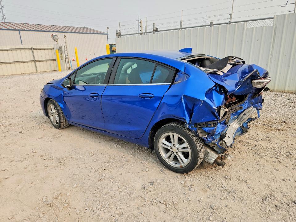 Photo 2 from auction – 2018 CHEVROLET CRUZE with VIN 1G1BE5SM1J7200474