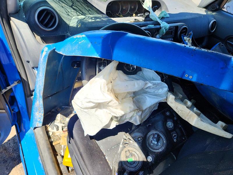 Photo 8 from auction – 2011 TOYOTA SCION with VIN JTLZE4FE1B1136951