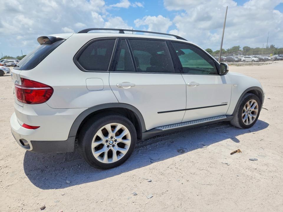 Photo 3 from auction – 2011 BMW X5 with VIN 5UXZV4C56BL738232