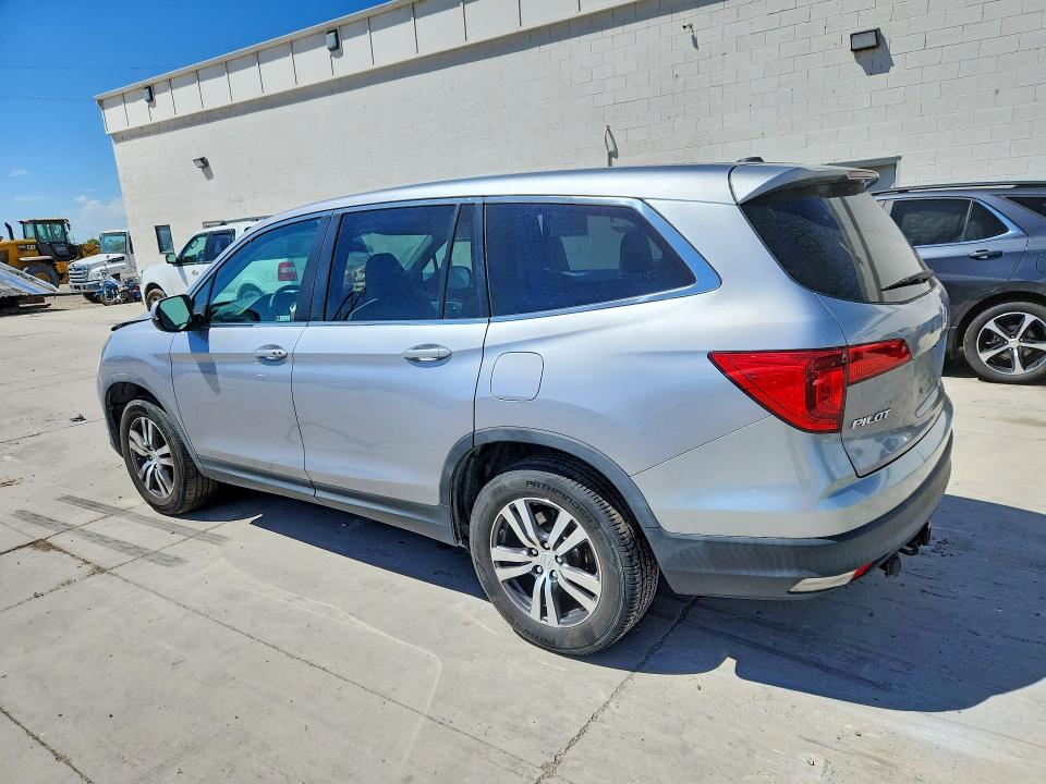 Photo 2 from auction – 2018 HONDA PILOT with VIN 5FNYF6H33JB067679