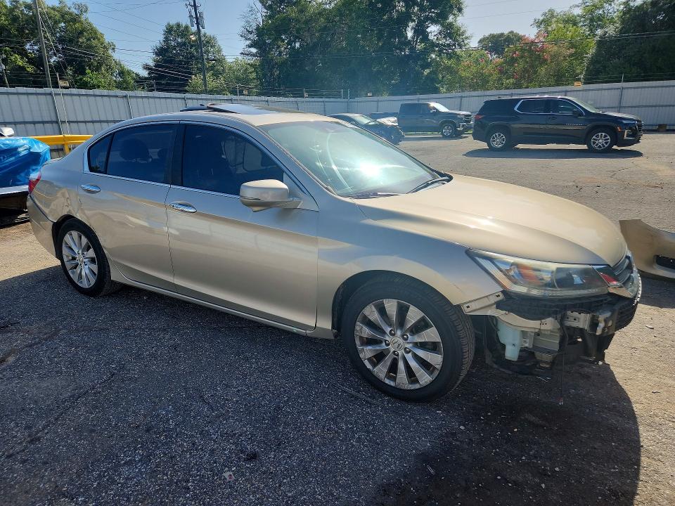 Photo 4 from auction – 2014 HONDA ACCORD with VIN 1HGCR2F81EA308874