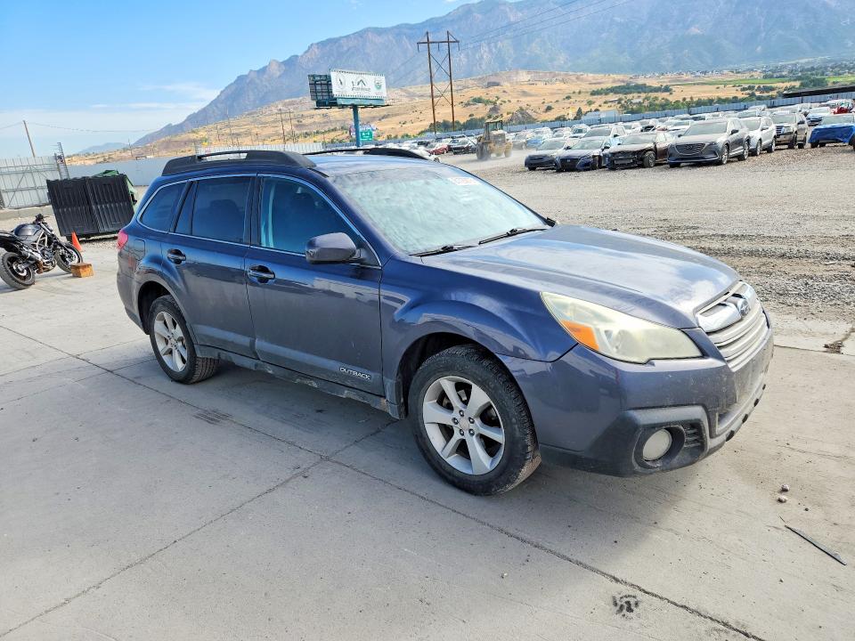 Photo 4 from auction – 2014 SUBARU OUTBACK with VIN 4S4BRBCC6E3327875