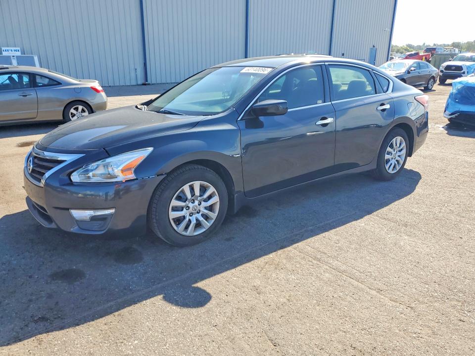 NISSAN ALTIMA 2015 z numerem VIN 1N4AL3AP4FC140705 - Zdjęcie z aukcji