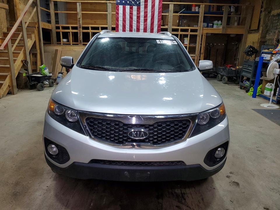 Photo 5 from auction – 2013 KIA SORENTO with VIN 5XYKUDA69DG399773