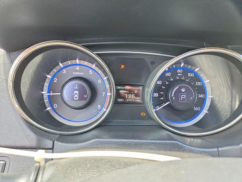 Photo 9 from auction – 2012 HYUNDAI SONATA with VIN 5NPEC4AB3CH330498