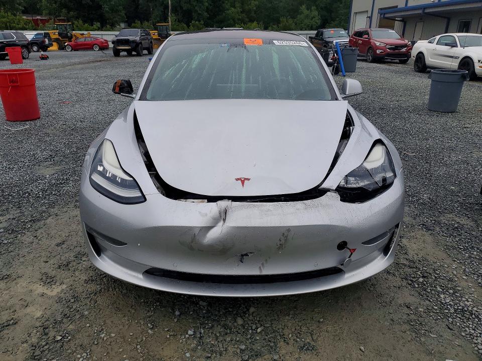 Foto 5 de la subasta – 2018 TESLA MODEL 3 con VIN 5YJ3E1EA3JF050013
