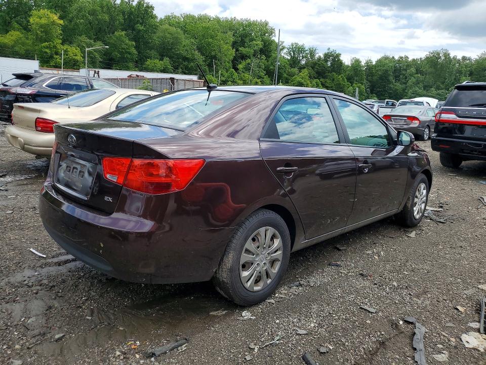 Photo 3 from auction – 2011 KIA FORTE with VIN KNAFU4A21B5389398