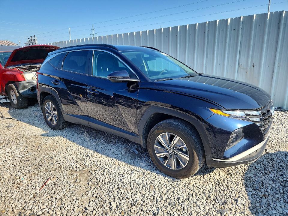 Photo 4 from auction – 2023 HYUNDAI TUCSON with VIN KM8JBCA13PU093134