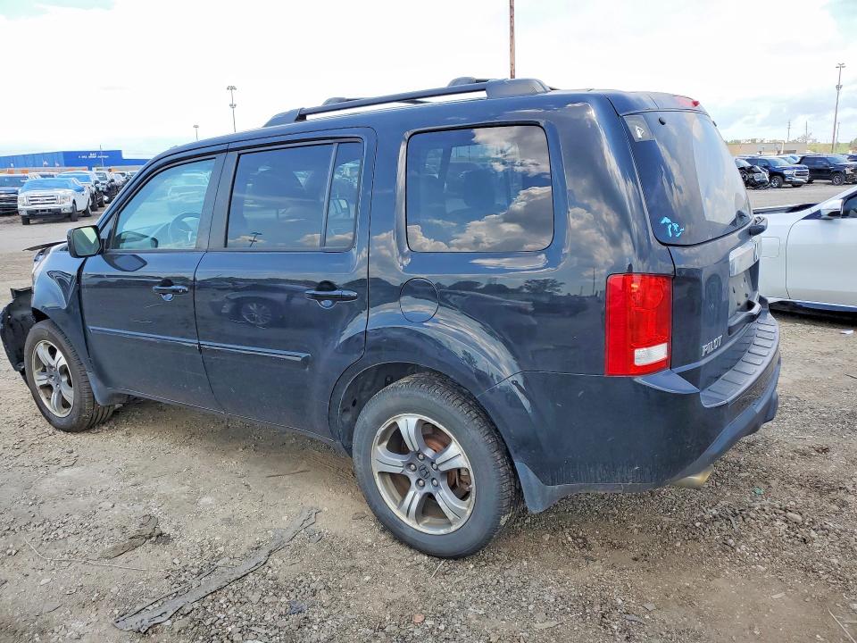 Photo 2 from auction – 2015 HONDA PILOT with VIN 5FNYF4H32FB064803