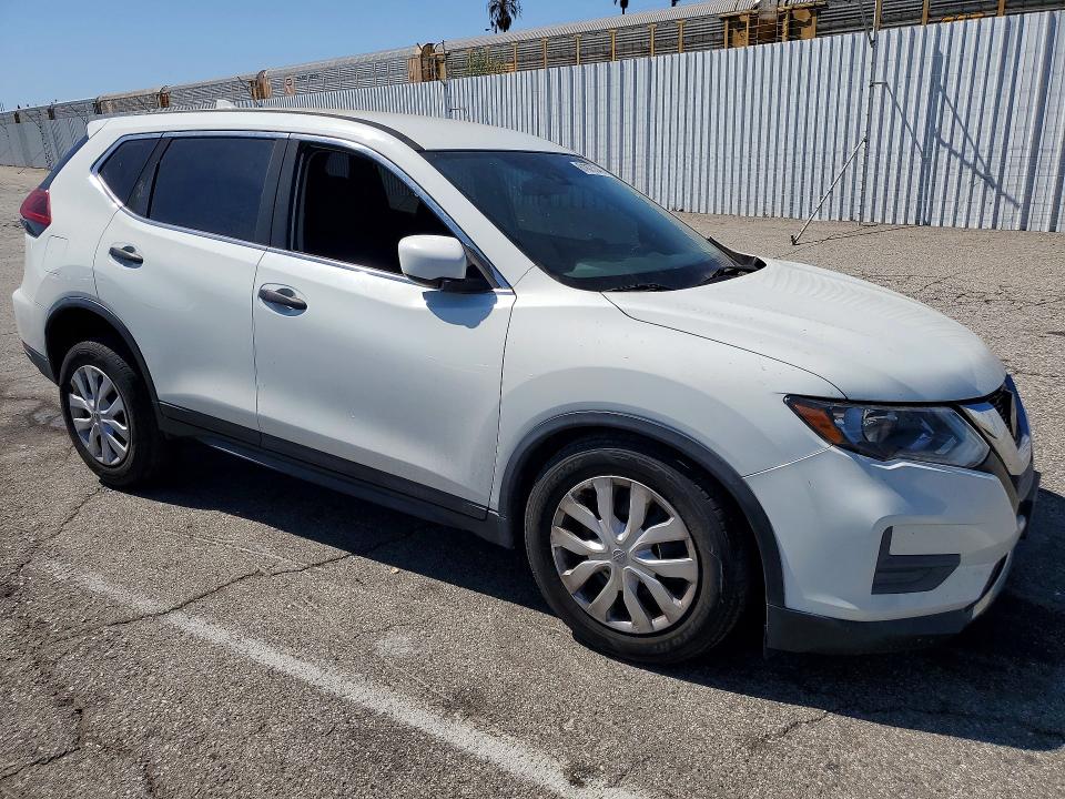 Photo 4 from auction – 2020 NISSAN ROGUE with VIN 5N1AT2MT9LC804243