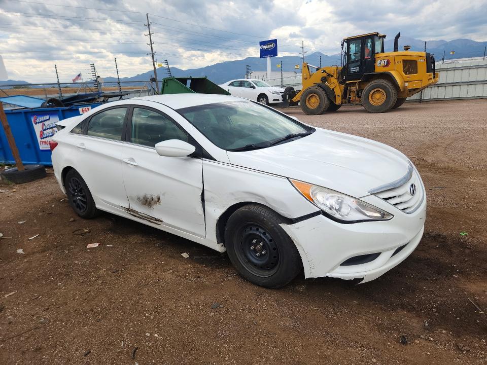 Photo 4 from auction – 2012 HYUNDAI SONATA with VIN 5NPEB4AC7CH461171