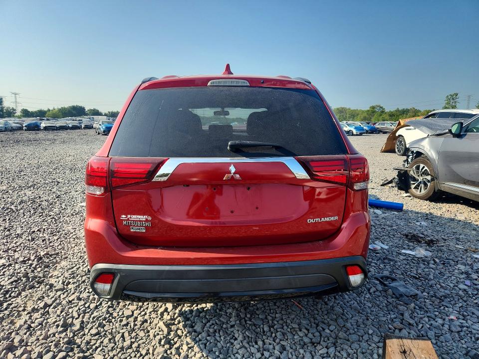 Photo 6 from auction – 2018 MITSUBISHI OUTLANDER with VIN JA4AD3A30JZ030674