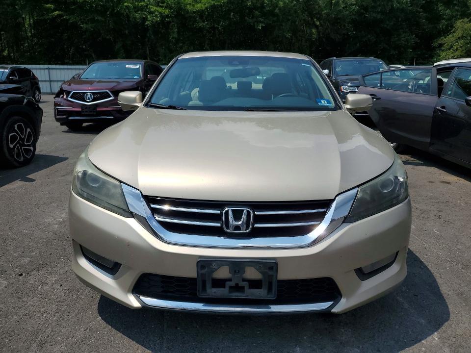 Photo 5 from auction – 2015 HONDA ACCORD with VIN 1HGCR3F87FA038122