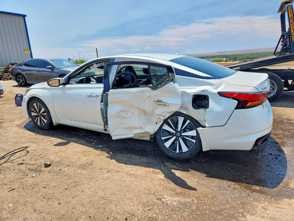 Photo 2 from auction – 2019 NISSAN ALTIMA with VIN 1N4BL4EV6KC251883