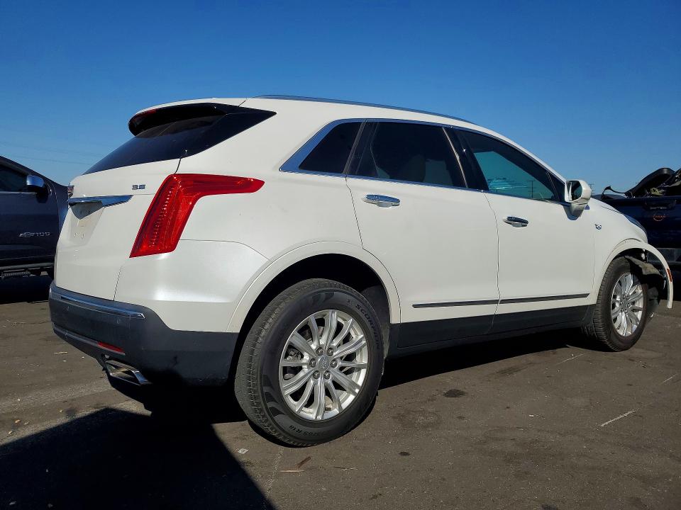 Photo 3 from auction – 2019 CADILLAC XT5 with VIN 1GYKNARS4KZ114158