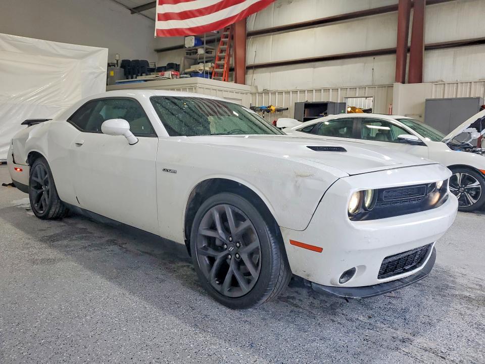 Photo 4 from auction – 2019 DODGE CHALLENGER with VIN 2C3CDZAG6KH735263