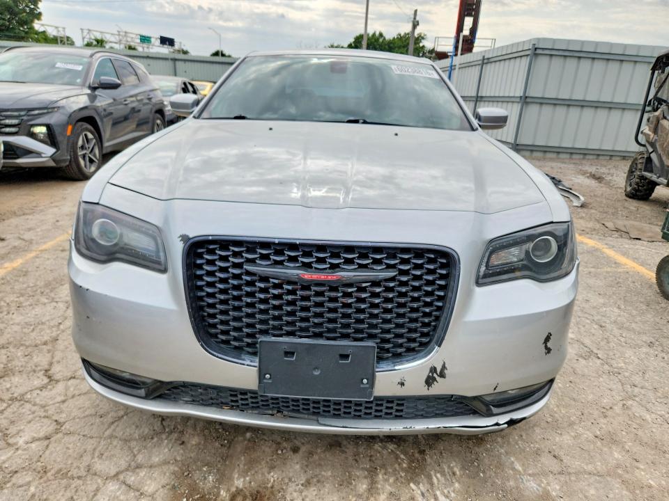Photo 5 from auction – 2021 CHRYSLER 300 with VIN 2C3CCABG9MH567205