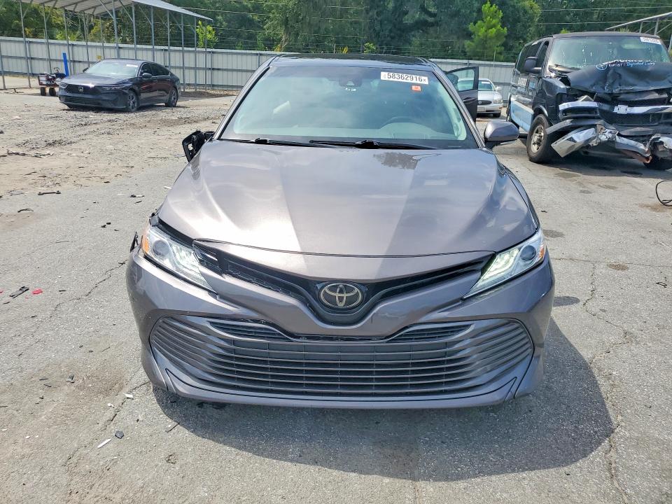 Photo 5 from auction – 2020 TOYOTA CAMRY with VIN 4T1FZ1AK8LU044200