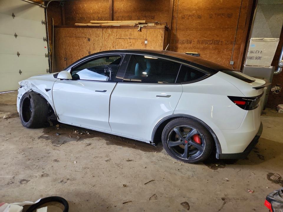Photo 2 from auction – 2026 TESLA MODEL Y with VIN 7SAYGDEE3TF572084