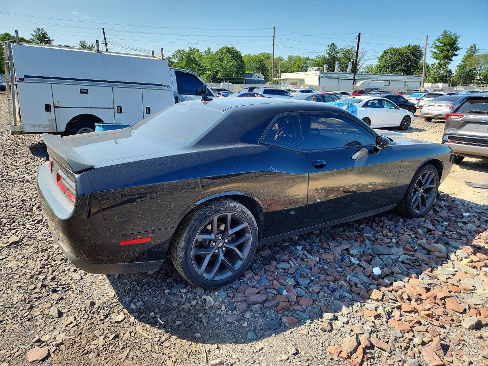 Photo 3 from auction – 2019 DODGE CHALLENGER with VIN 2C3CDZJG3KH620037