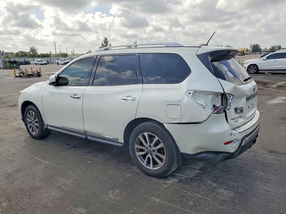 Photo 2 from auction – 2016 NISSAN PATHFINDER with VIN 5N1AR2MM2GC637656