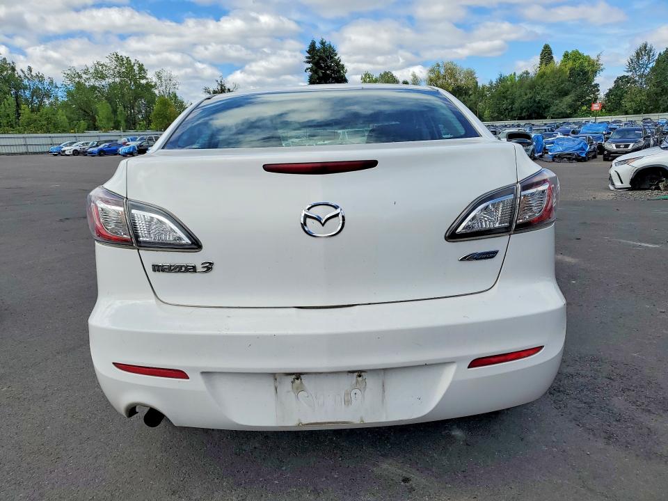 Photo 6 from auction – 2013 MAZDA 3 with VIN JM1BL1UP0D1846755