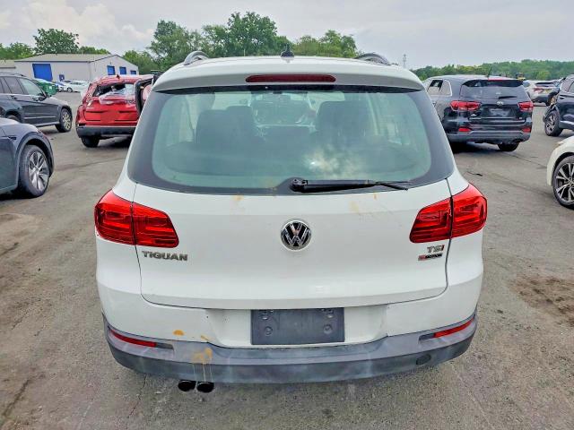 Снимка 6 от търг – 2017 VOLKSWAGEN TIGUAN с VIN WVGBV7AX7HW512163