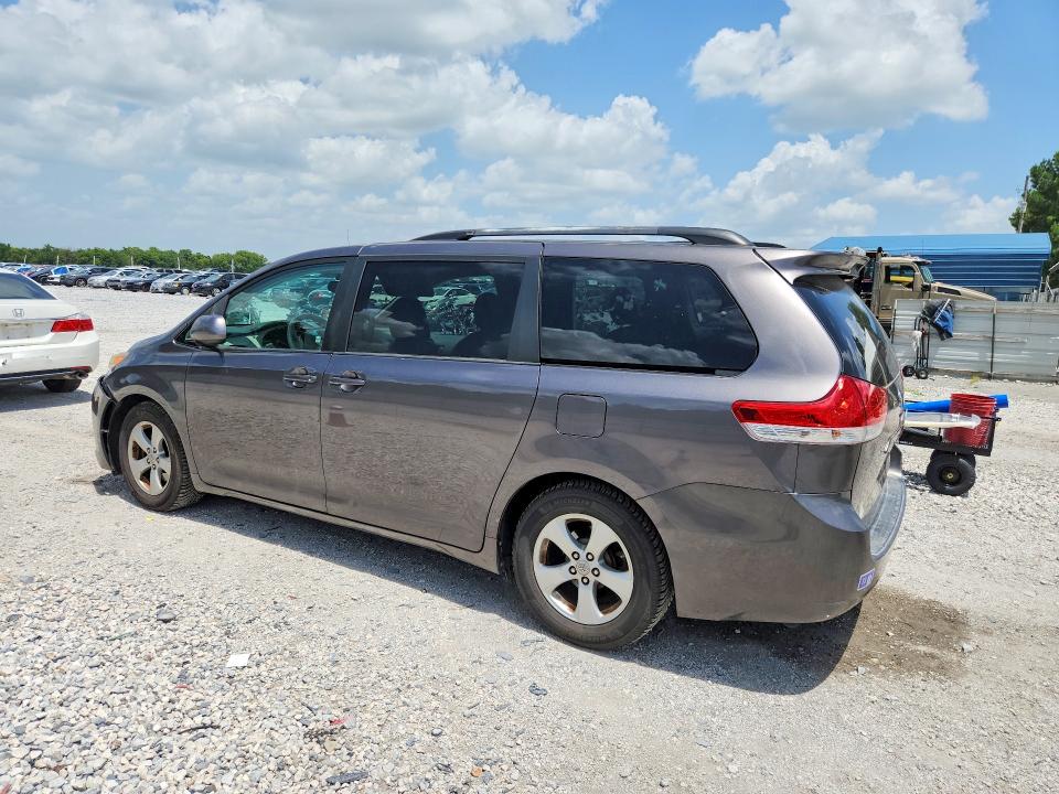 Photo 2 from auction – 2011 TOYOTA SIENNA with VIN 5TDKK3DC4BS062445