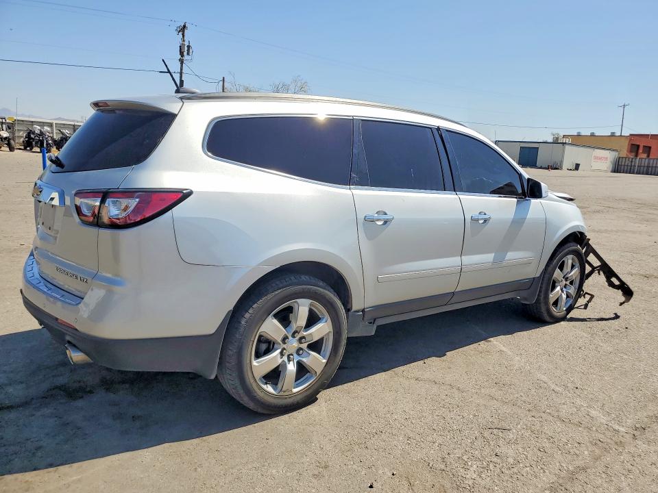 Photo 3 from auction – 2016 CHEVROLET TRAVERSE with VIN 1GNKVJKD9GJ232463