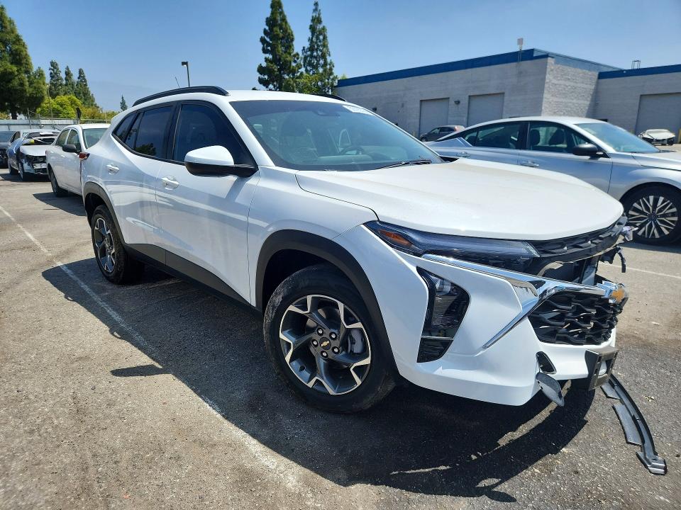 Photo 4 from auction – 2024 CHEVROLET TRAX with VIN KL77LHE20RC231813
