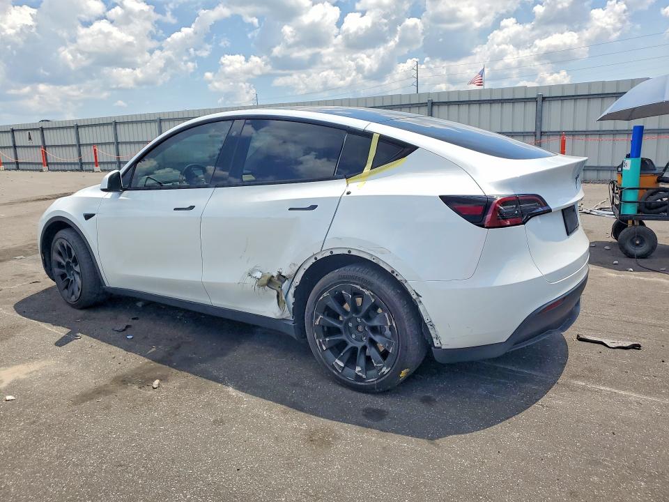 Photo 2 from auction – 2023 TESLA MODEL Y with VIN 7SAYGDEE3PA053510