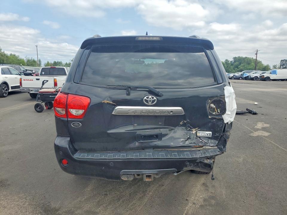 Photo 6 from auction – 2011 TOYOTA SEQUOIA with VIN 5TDDY5G17BS045717