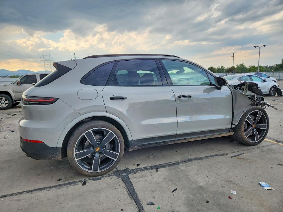 Photo 3 from auction – 2021 PORSCHE CAYENNE with VIN WP1AB2AY5MDA27495