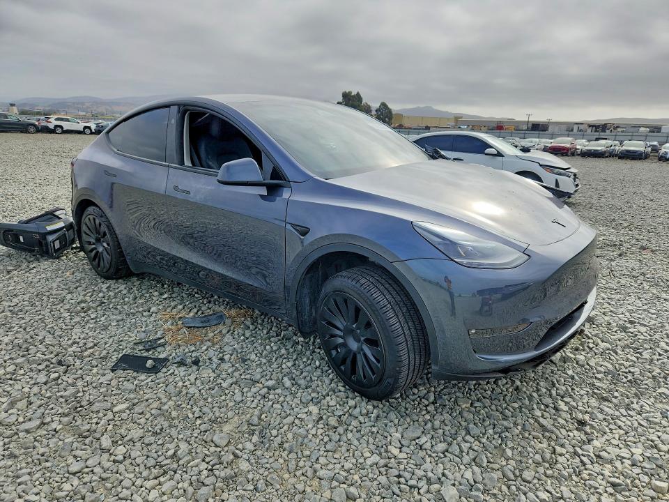 Photo 4 from auction – 2023 TESLA MODEL Y with VIN 7SAYGDEE6PF791983