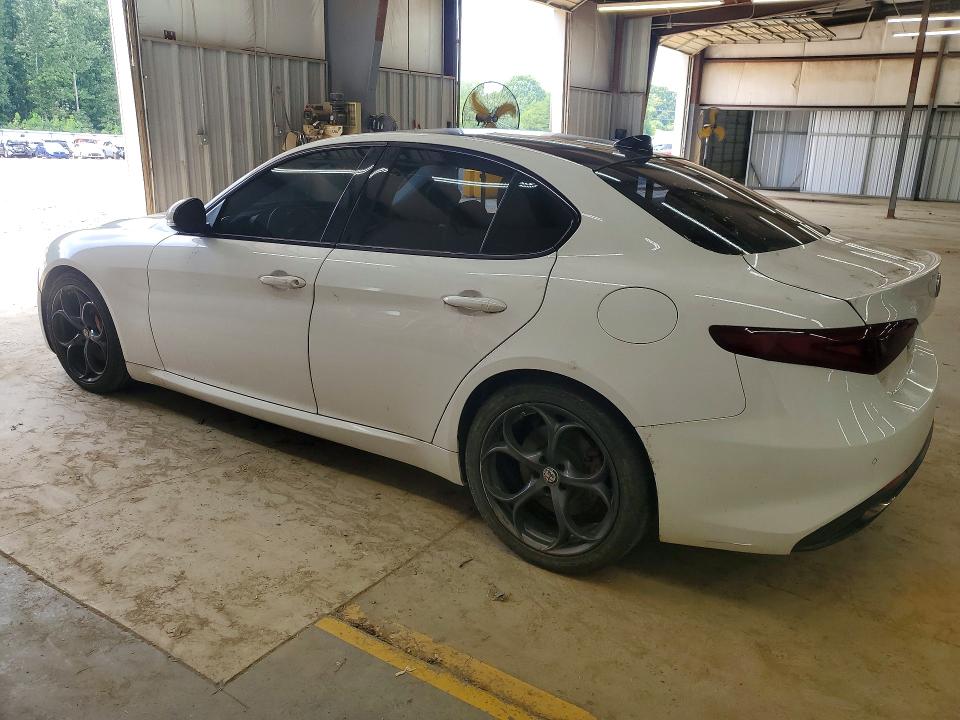 Photo 2 from auction – 2017 ALFA ROMEO GIULIA with VIN ZARFAECN0H7542316