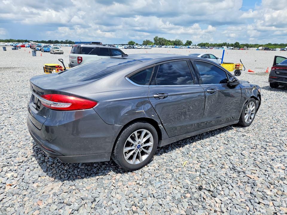 Photo 3 from auction – 2017 FORD FUSION with VIN 3FA6P0H73HR204199