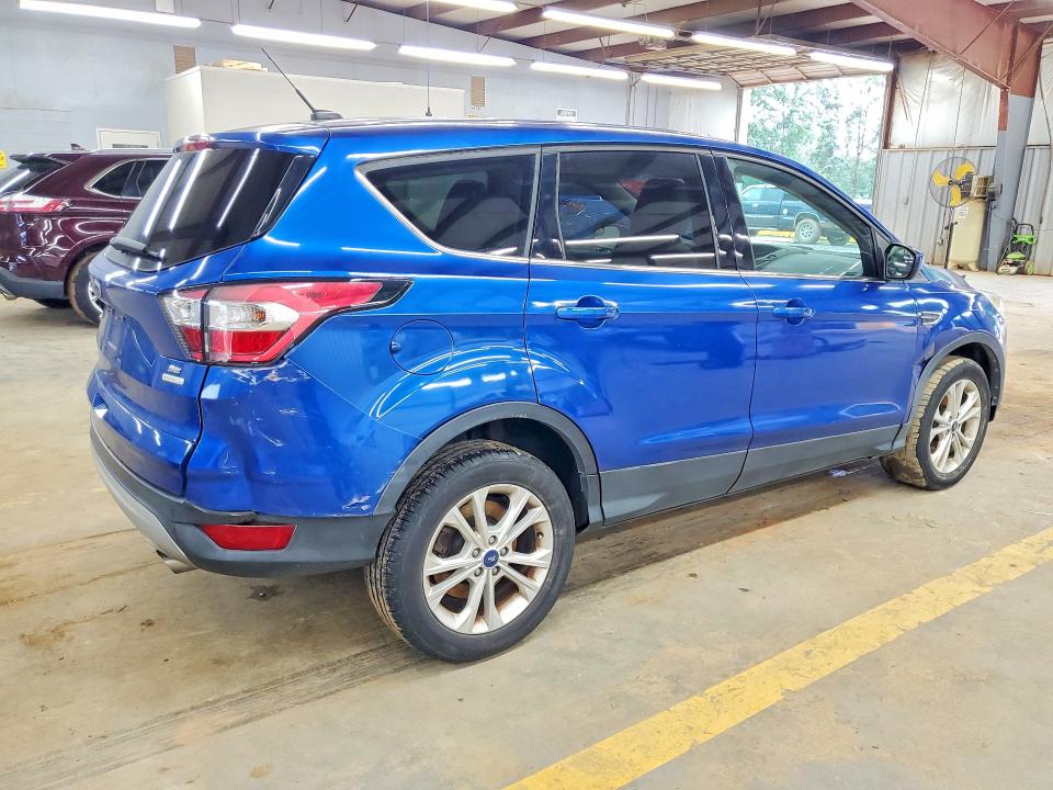 Photo 3 from auction – 2017 FORD ESCAPE with VIN 1FMCU0GD2HUD04201
