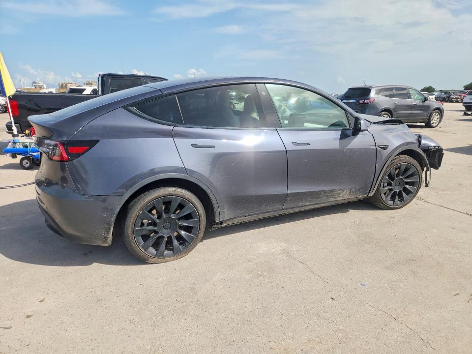 Photo 3 from auction – 2021 TESLA MODEL Y with VIN 5YJYGDEE3MF139153
