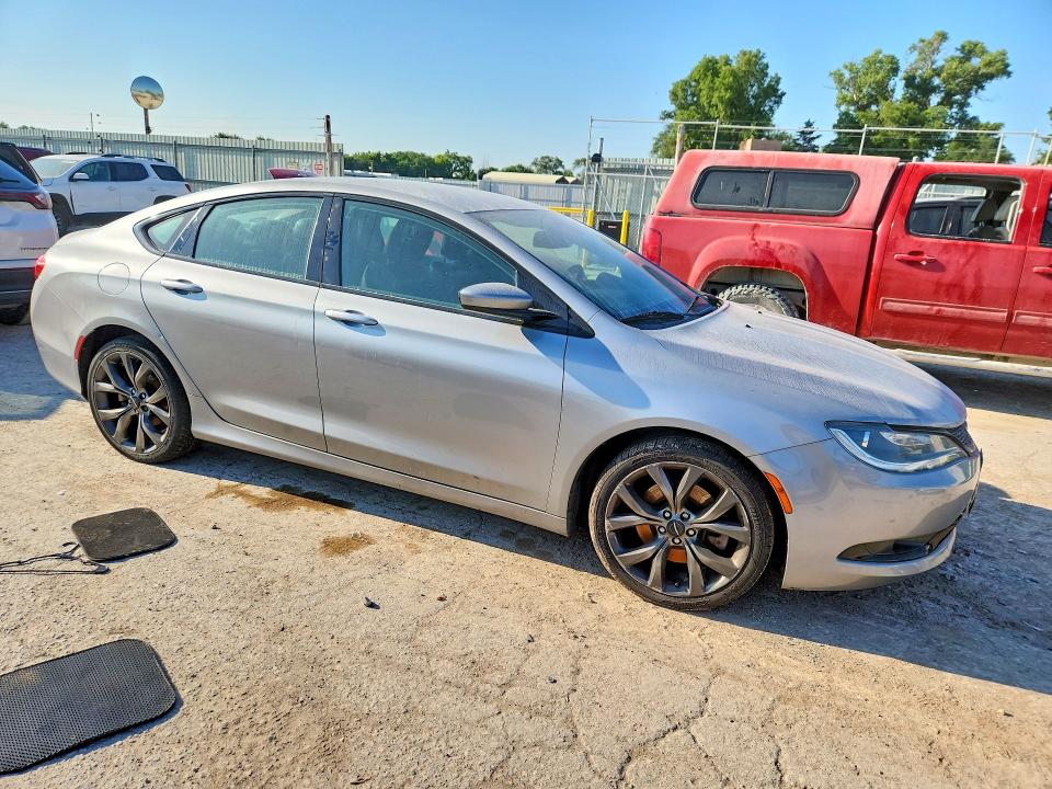 Photo 4 from auction – 2015 CHRYSLER 200 with VIN 1C3CCCBB7FN555984