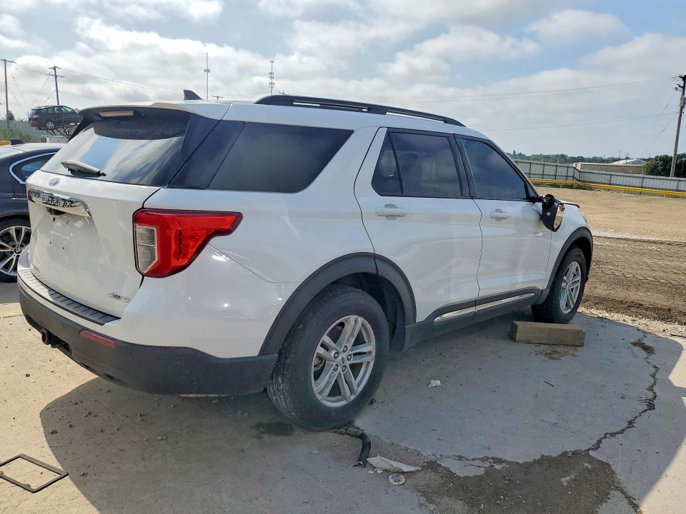 Photo 3 from auction – 2022 FORD EXPLORER with VIN 1FMSK8DH5NGB00283