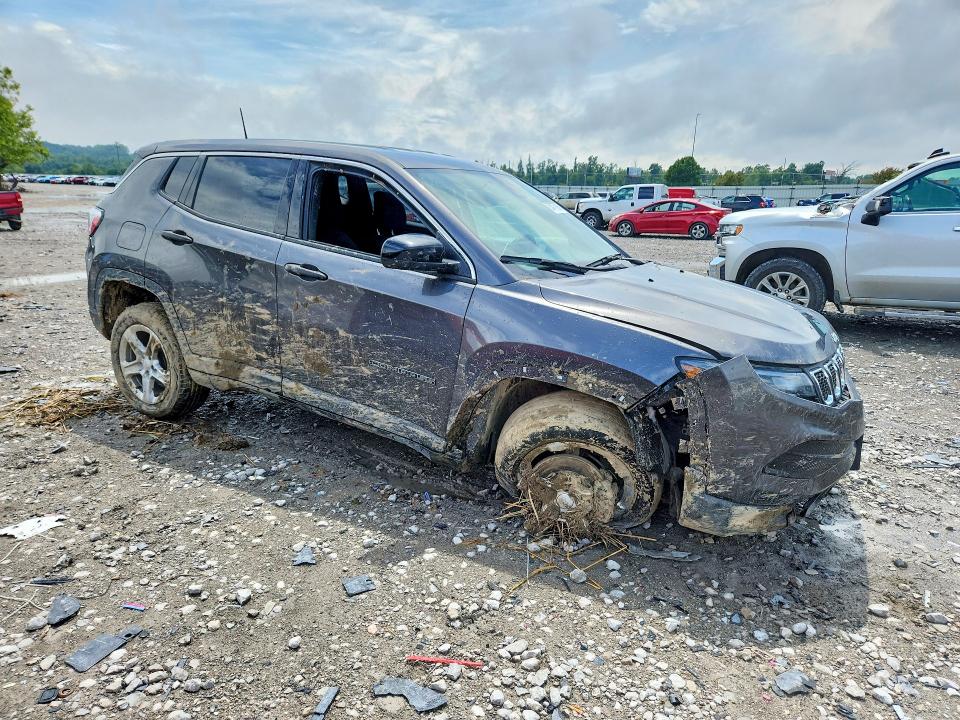 Photo 4 from auction – 2023 JEEP COMPASS with VIN 3C4NJDANXPT521034