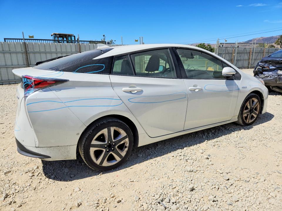Photo 3 from auction – 2017 TOYOTA PRIUS with VIN JTDKARFU0H3048631
