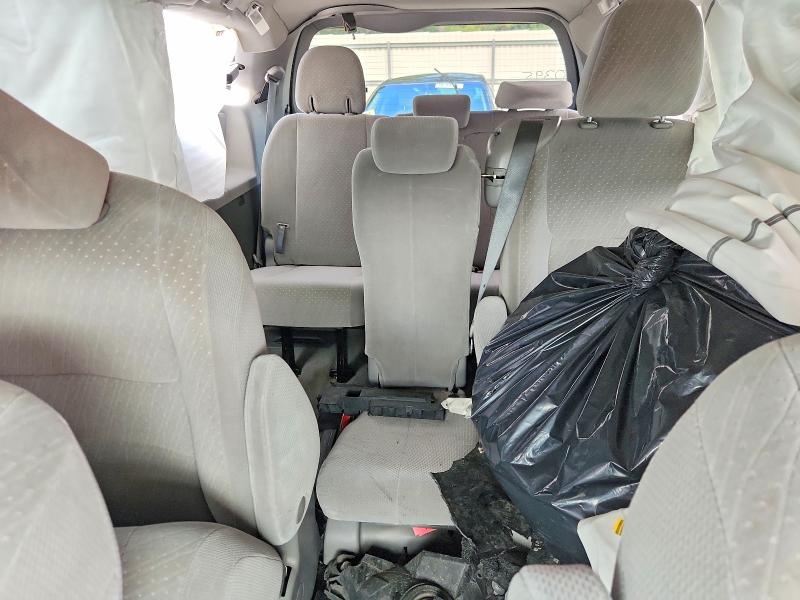 Photo 10 from auction – 2018 TOYOTA SIENNA with VIN 5TDKZ3DC4JS942667