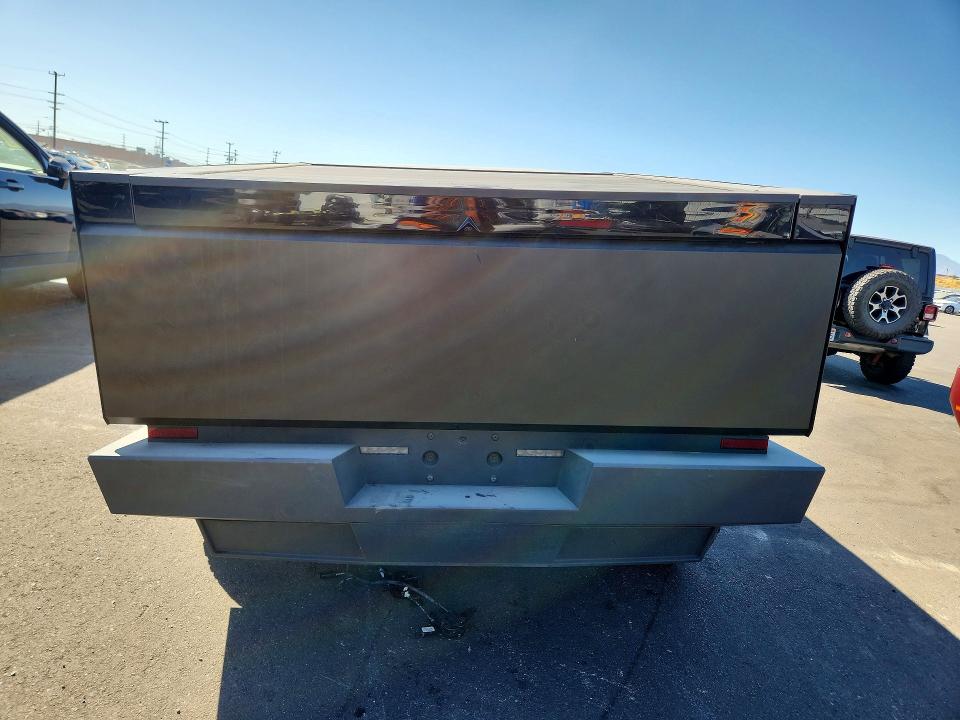 Photo 6 from auction – 2024 TESLA CYBERTRUCK with VIN 7G2CEHED4RA020222