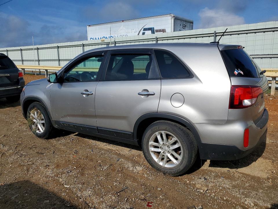 Photo 2 from auction – 2014 KIA SORENTO with VIN 5XYKT3A68EG430512