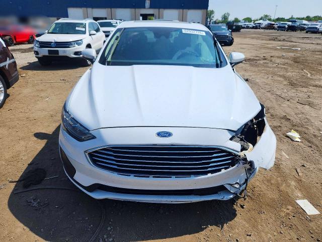 Photo 5 from auction – 2019 FORD FUSION with VIN 3FA6P0LU9KR130680